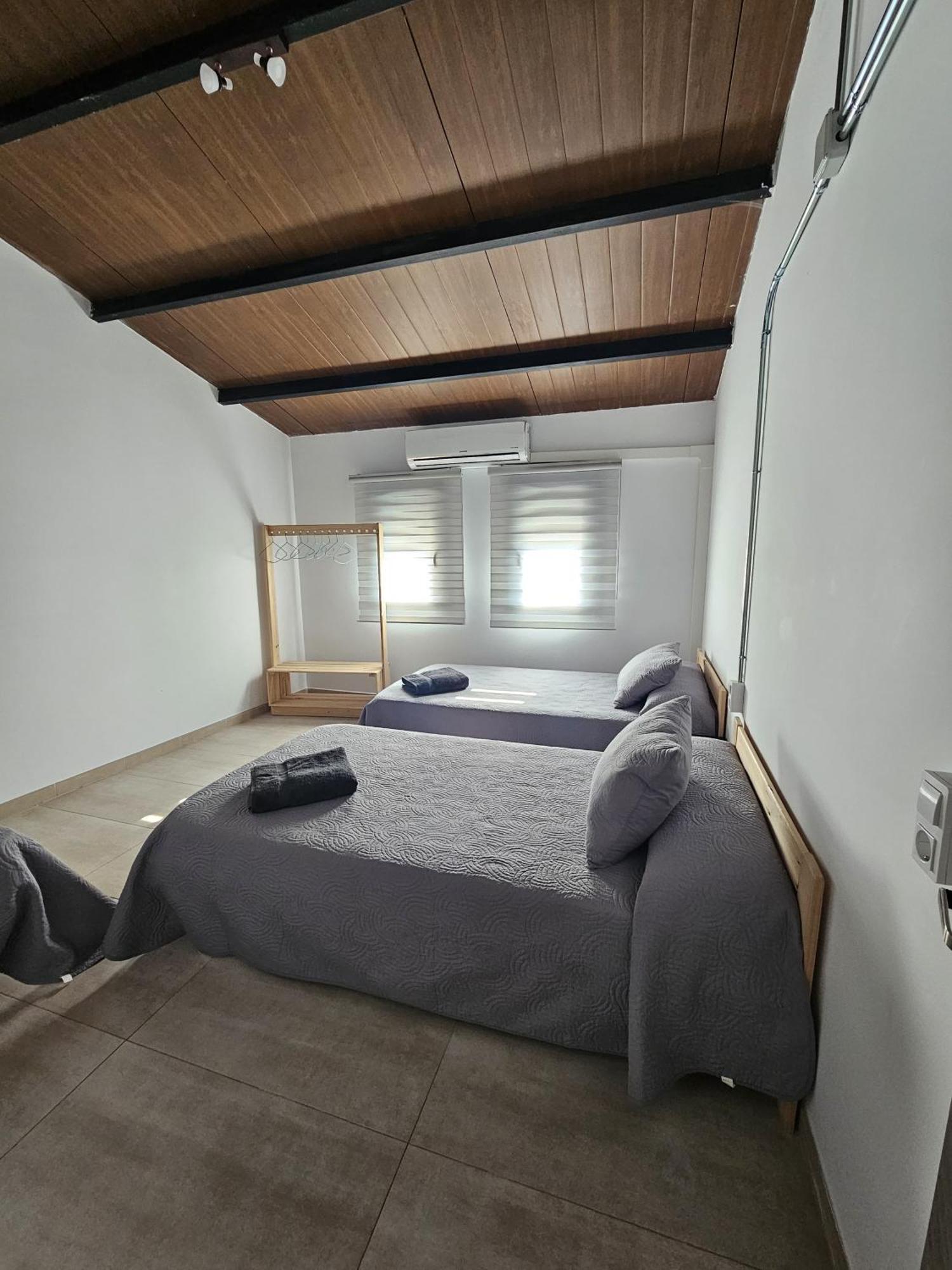 Alojamiento El Pez Casa Con Piscina Climatizada Villafranca de los Caballeros Exterior photo